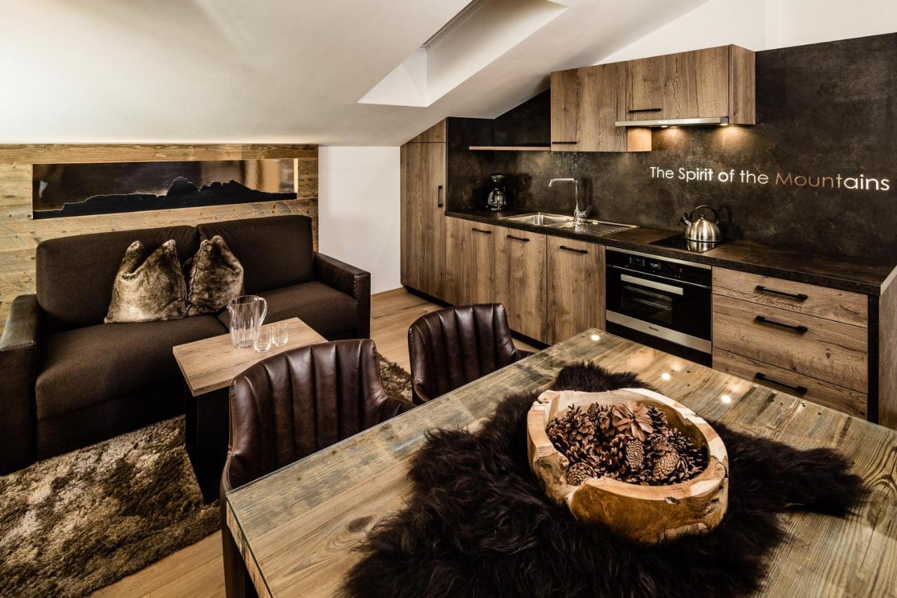 Apartments Villa Gardena - Gardenahotels Selva di Val Gardena Dış mekan fotoğraf
