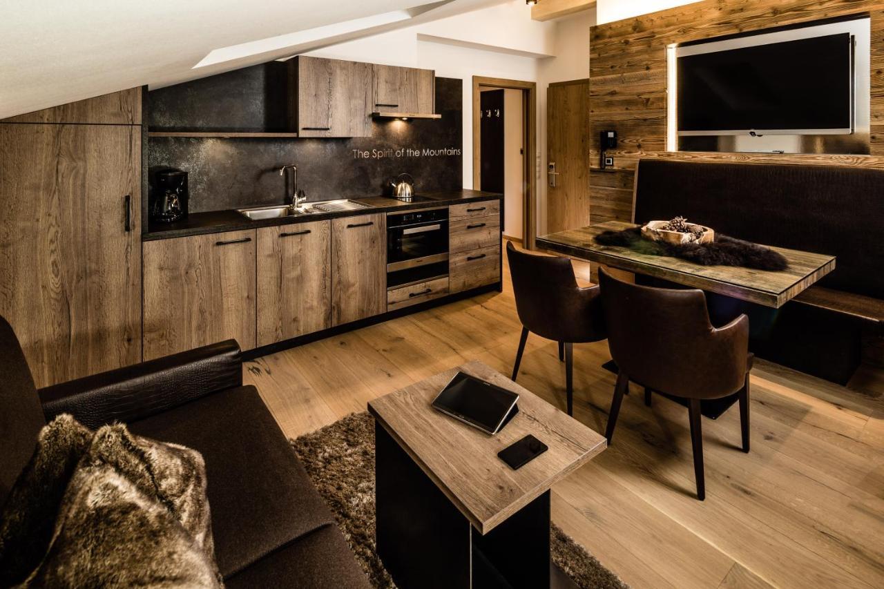 Apartments Villa Gardena - Gardenahotels Selva di Val Gardena Dış mekan fotoğraf