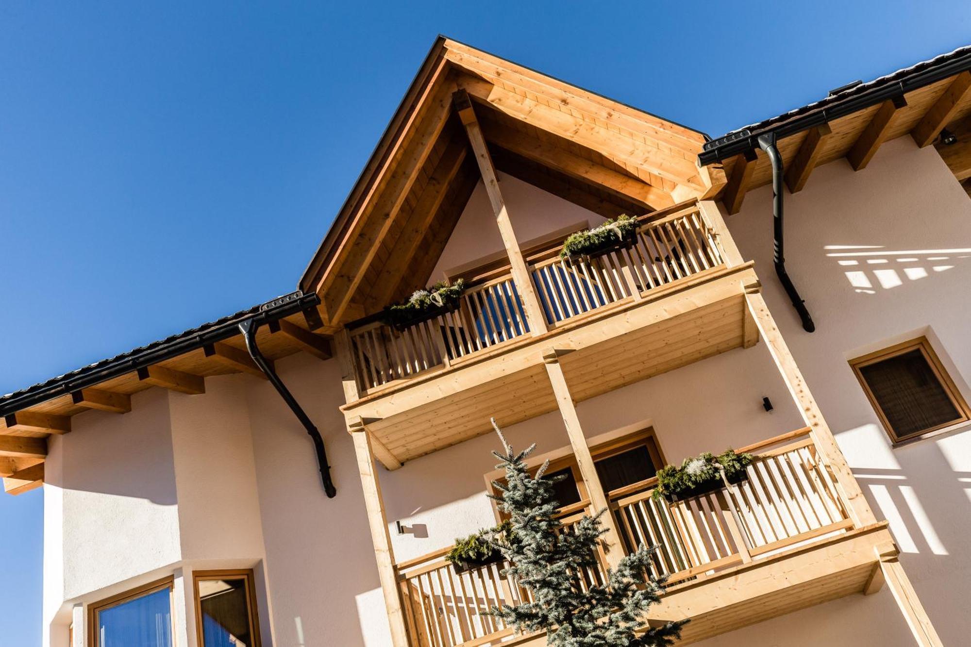 Apartments Villa Gardena - Gardenahotels Selva di Val Gardena Dış mekan fotoğraf