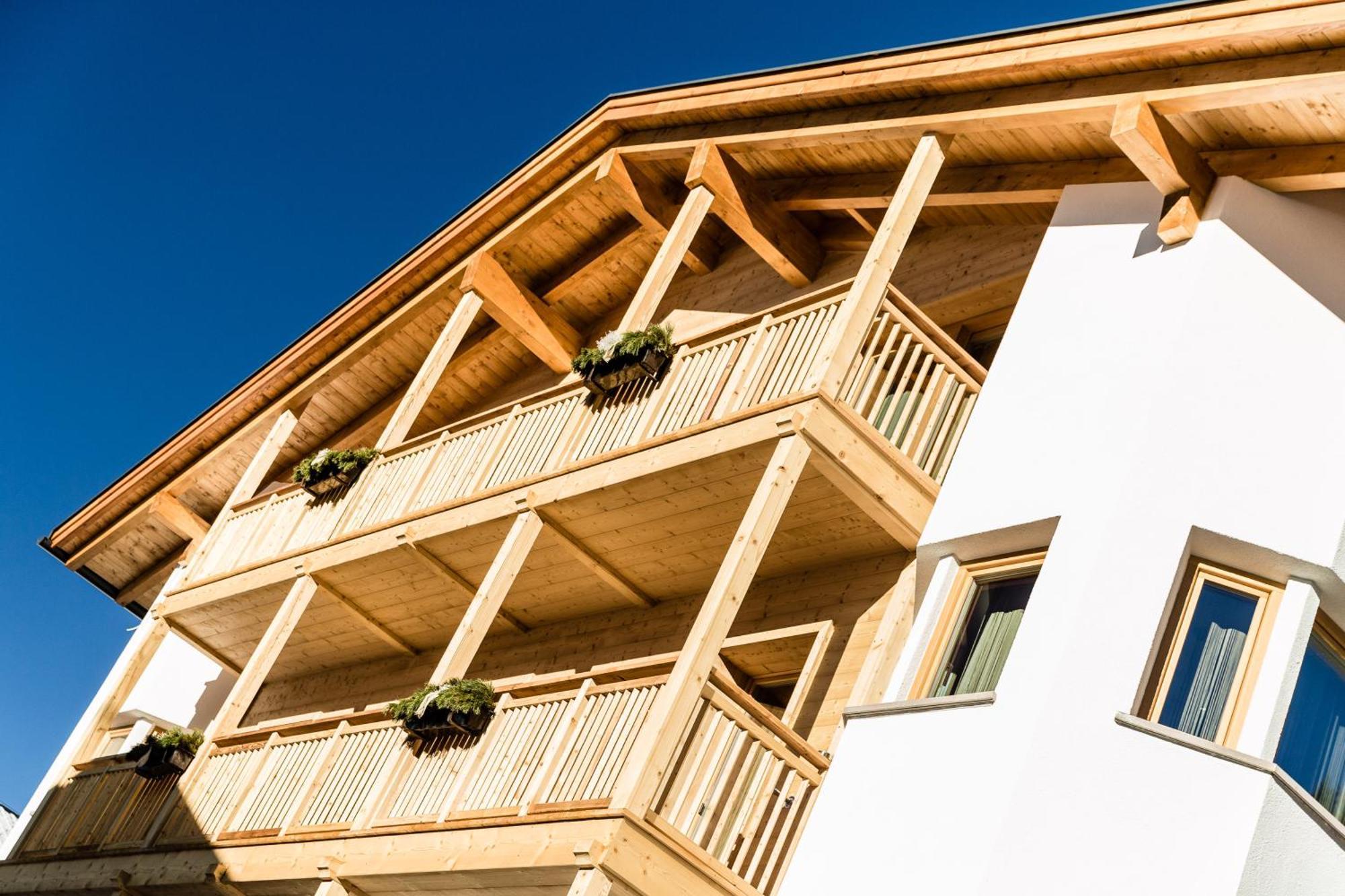 Apartments Villa Gardena - Gardenahotels Selva di Val Gardena Dış mekan fotoğraf
