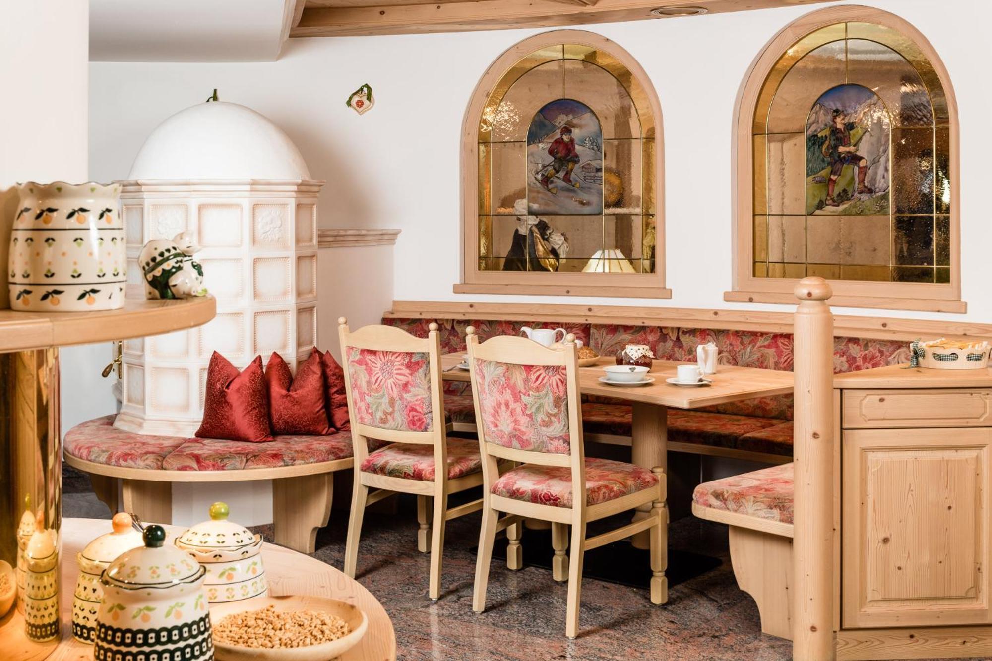 Apartments Villa Gardena - Gardenahotels Selva di Val Gardena Dış mekan fotoğraf